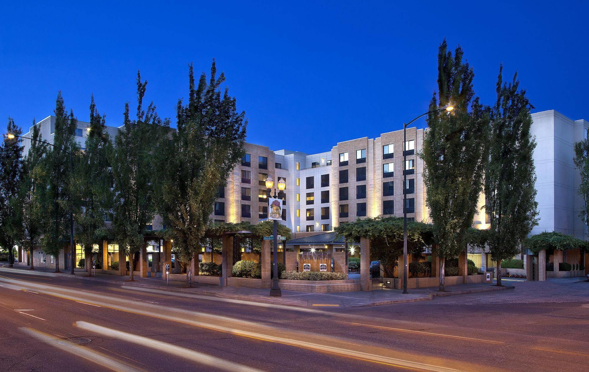Hotel Courtyard Portland Downtown / Convention Center Esterno foto